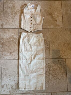 Belle Vere Cream Denim Skirt and Vest Set Extra Small